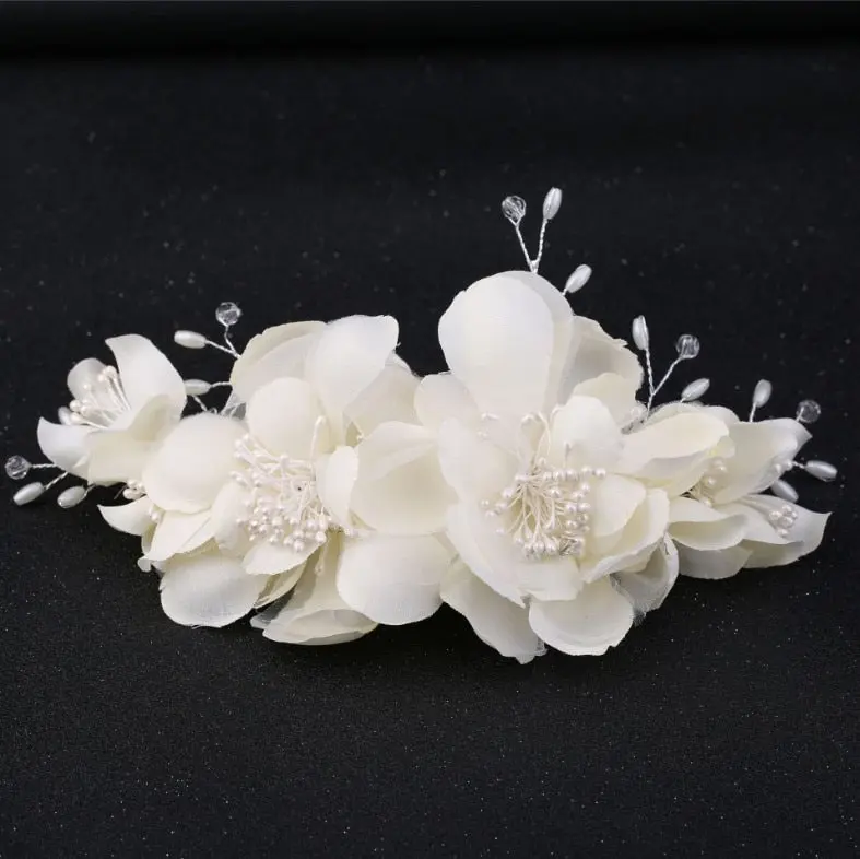 White Flower Combs for Women and Girls - Elegant Fashionable Hair Combs in Lace