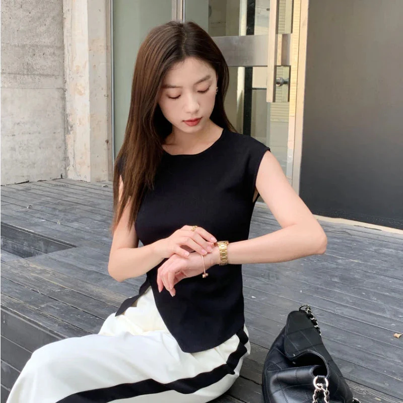 Viscose High Stretch Crew Neck, Slim Fit, Ribbed Women's Top. Asymmetrical Hem, Chic T-Shirt for Office - Casual Knit Blouse