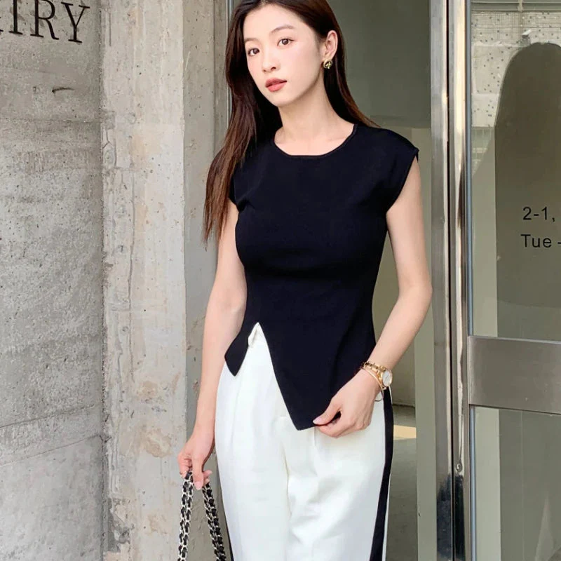 Viscose High Stretch Crew Neck, Slim Fit, Ribbed Women's Top. Asymmetrical Hem, Chic T-Shirt for Office - Casual Knit Blouse