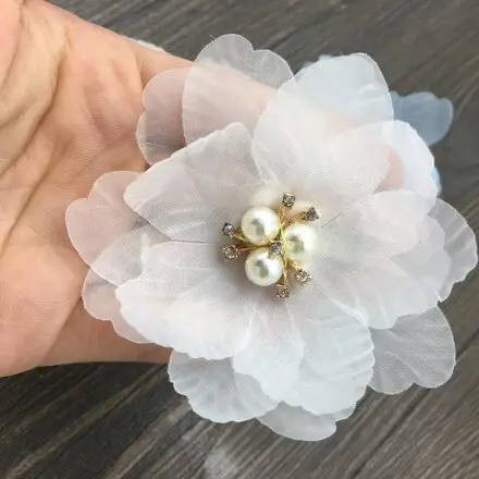 White Flower Combs for Women and Girls - Elegant Fashionable Hair Combs in Lace