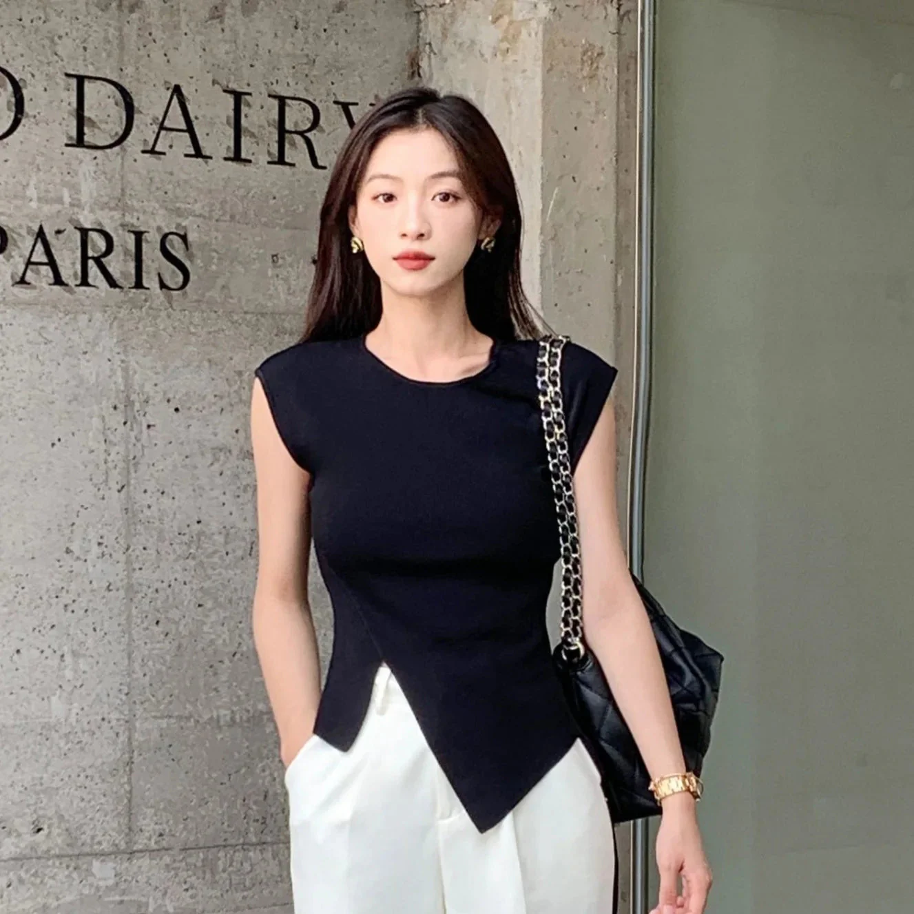 Viscose High Stretch Crew Neck, Slim Fit, Ribbed Women's Top. Asymmetrical Hem, Chic T-Shirt for Office - Casual Knit Blouse