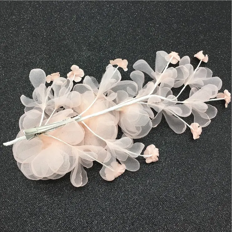 White Flower Combs for Women and Girls - Elegant Fashionable Hair Combs in Lace