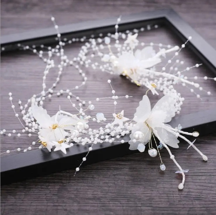 White Flower Combs for Women and Girls - Elegant Fashionable Hair Combs in Lace