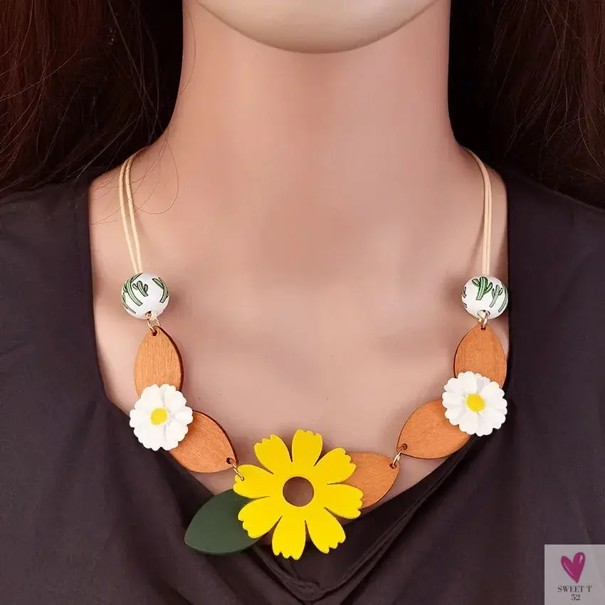 Geometric Wooden Pendant, Flower Sweater Chain Necklace, Vintage Ethnic Style for Women