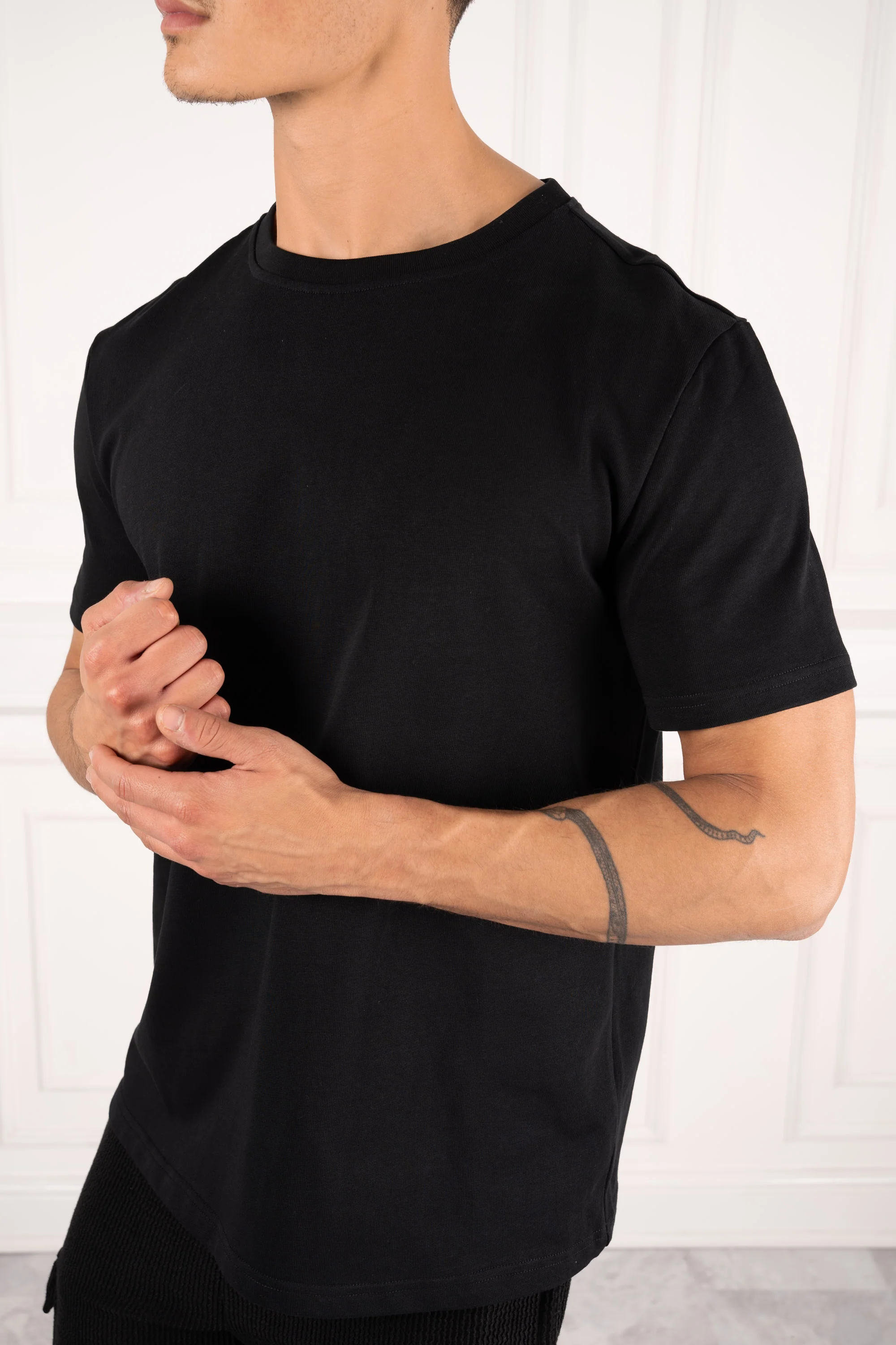 Premium Essential Slim Fit T-Shirt - Black