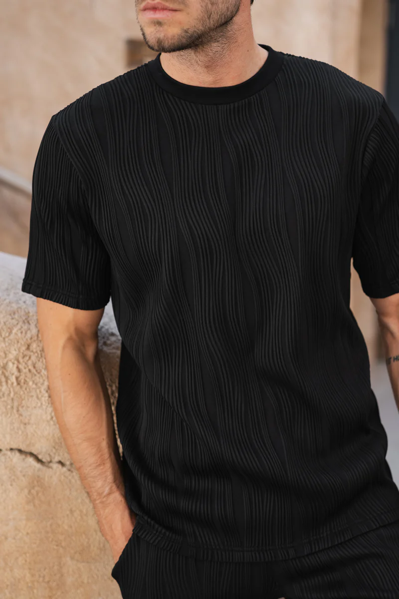 Ripple Texture Slim Fit T-Shirt - Black
