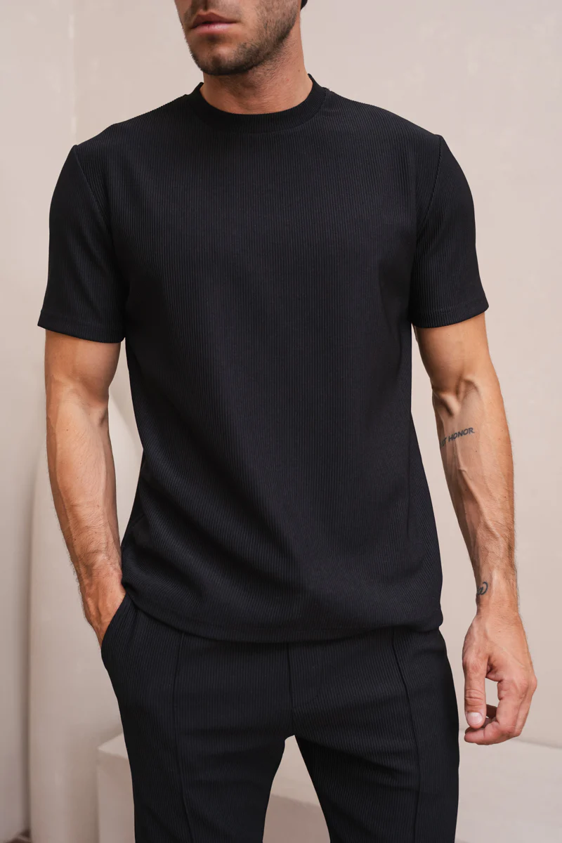 Pleated Slim Fit T-Shirt - Black