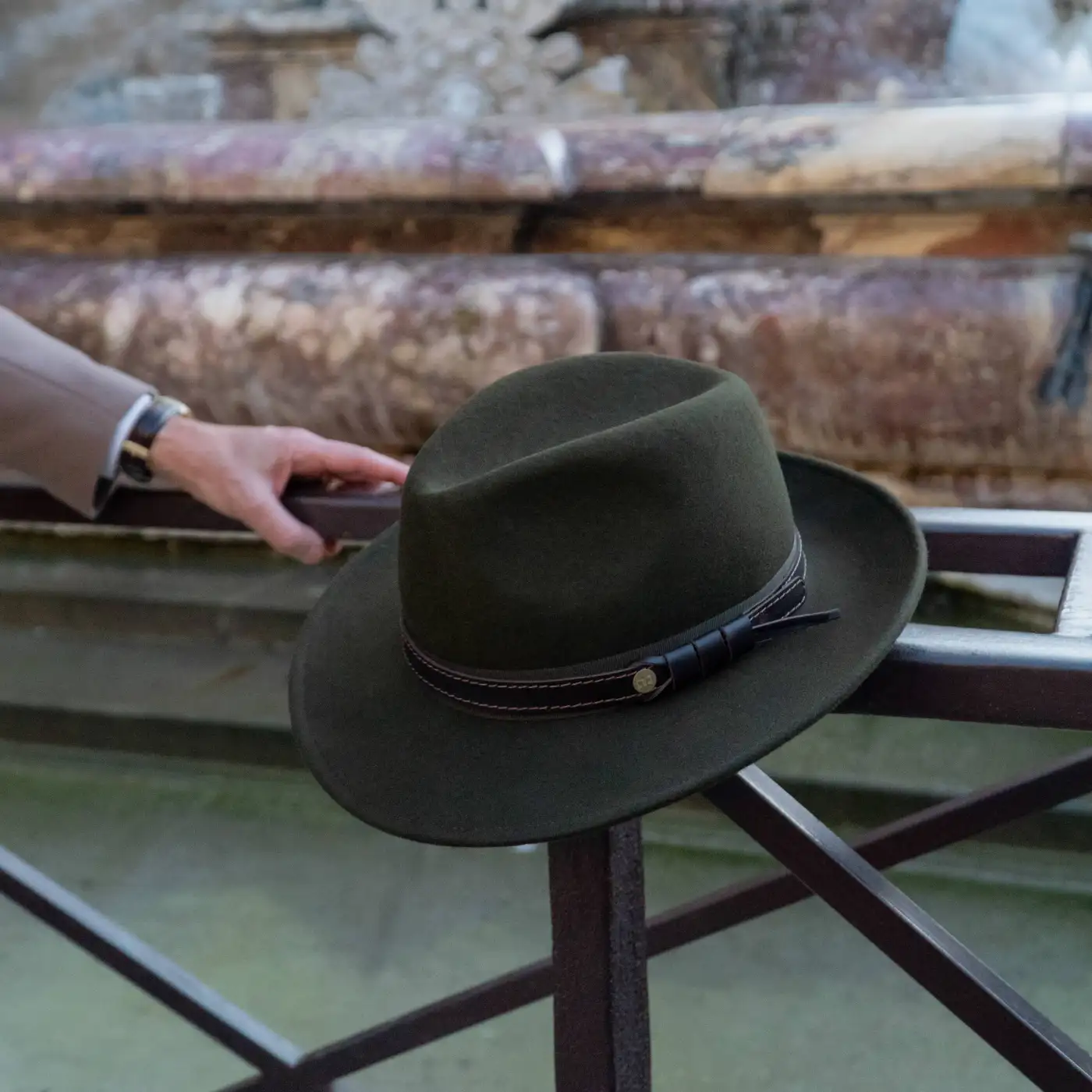 Cappello Fedora Elegante in Feltro di Lana Merinos Antipioggia