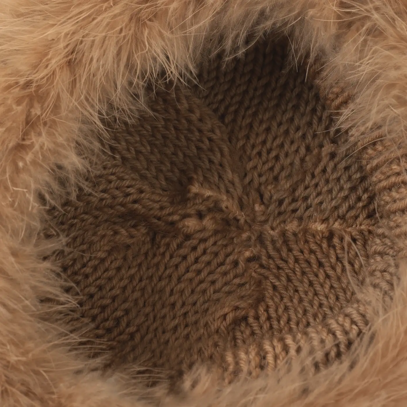 Colbacco in Piumaggio Naturale di Gallopavo Meleagris