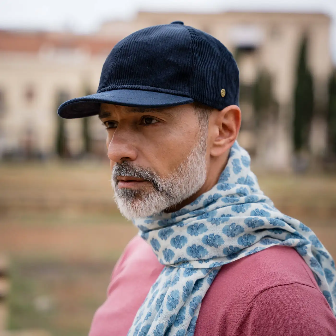 Berretto in Velluto con Visiera Rigida in Ecopelle