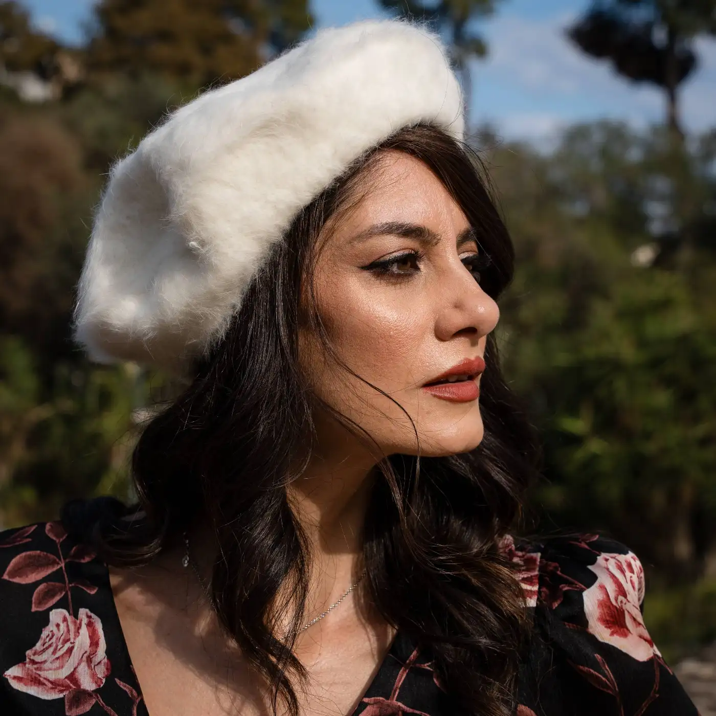 Basco Parigino in Angora e Lapin con Ricamo Floreale