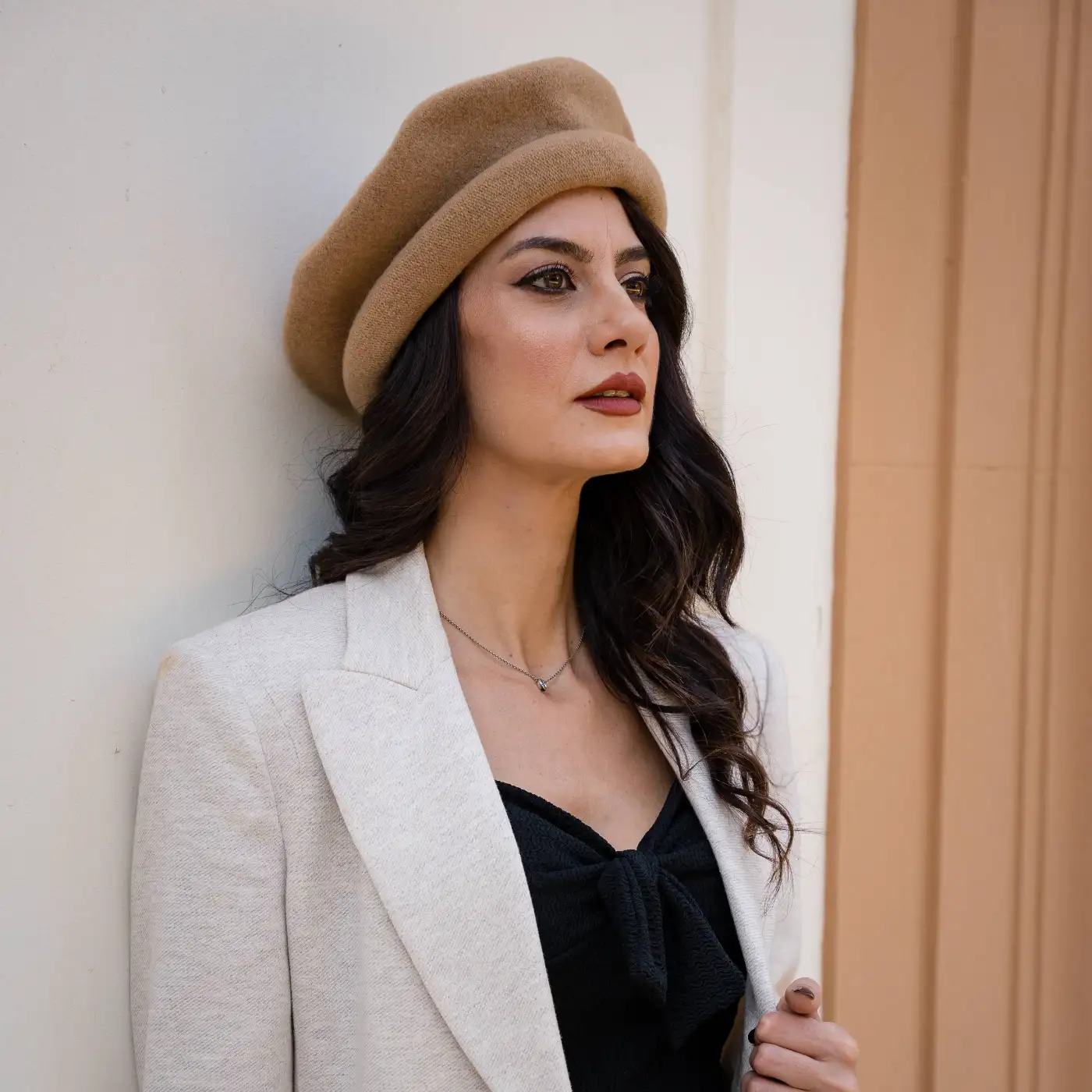 Basco Parigino in Lana Vergine con Risvolto Arricciato