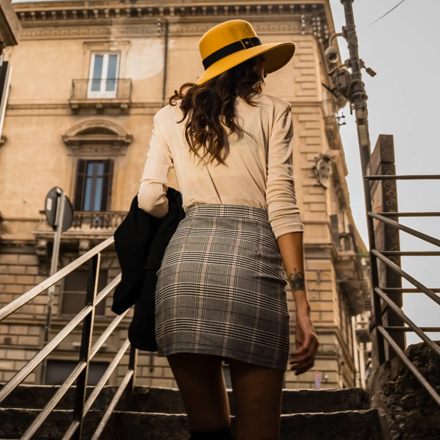 Cappello a Cloche Signorile a Tesa Larga in Lana Merinos