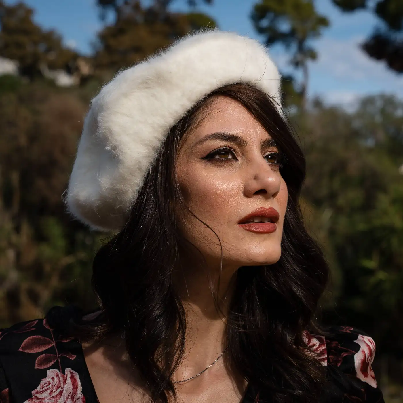 Basco Parigino in Angora e Lapin con Ricamo Floreale