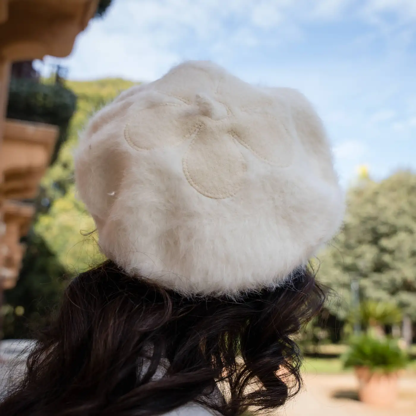Basco Parigino in Angora e Lapin con Ricamo Floreale