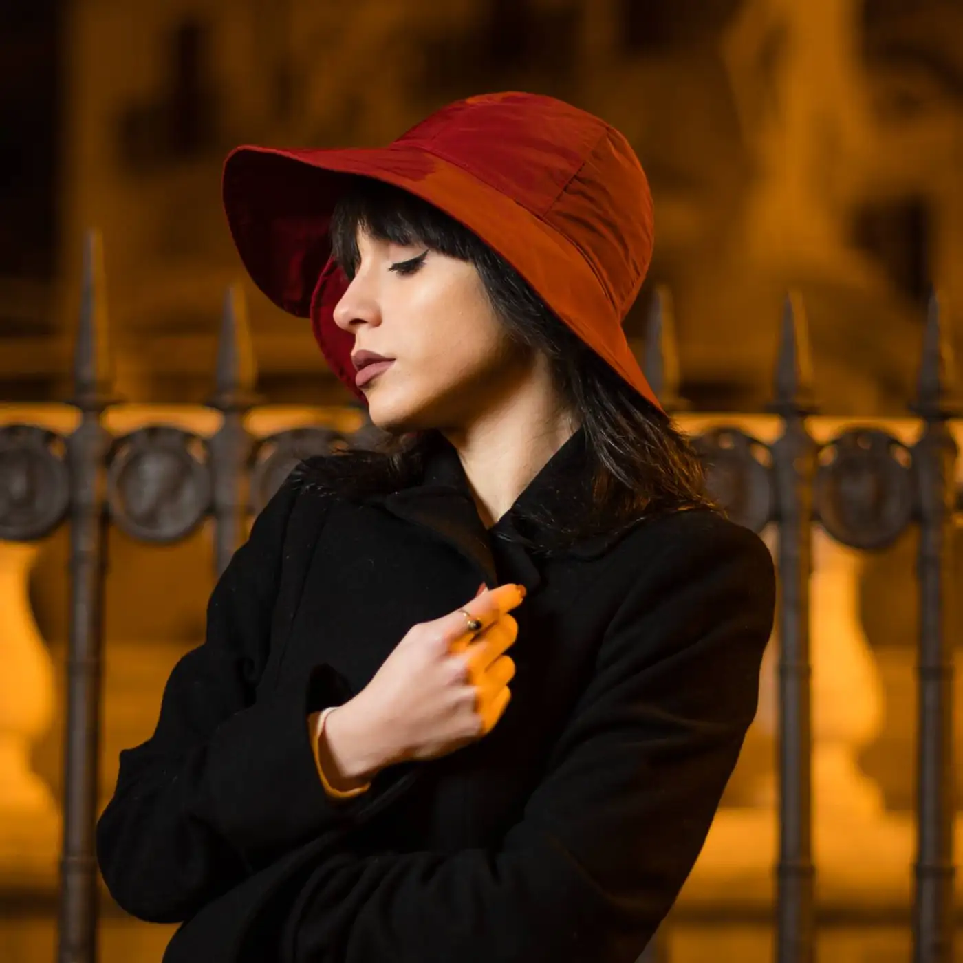 Bucket Impermeabile Foderato in Pile con Fiocco