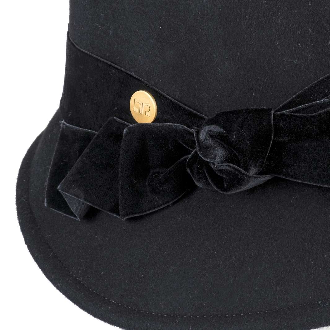 Cappello a Cloche in Feltro di Lana Merinos con Nastro di Velluto
