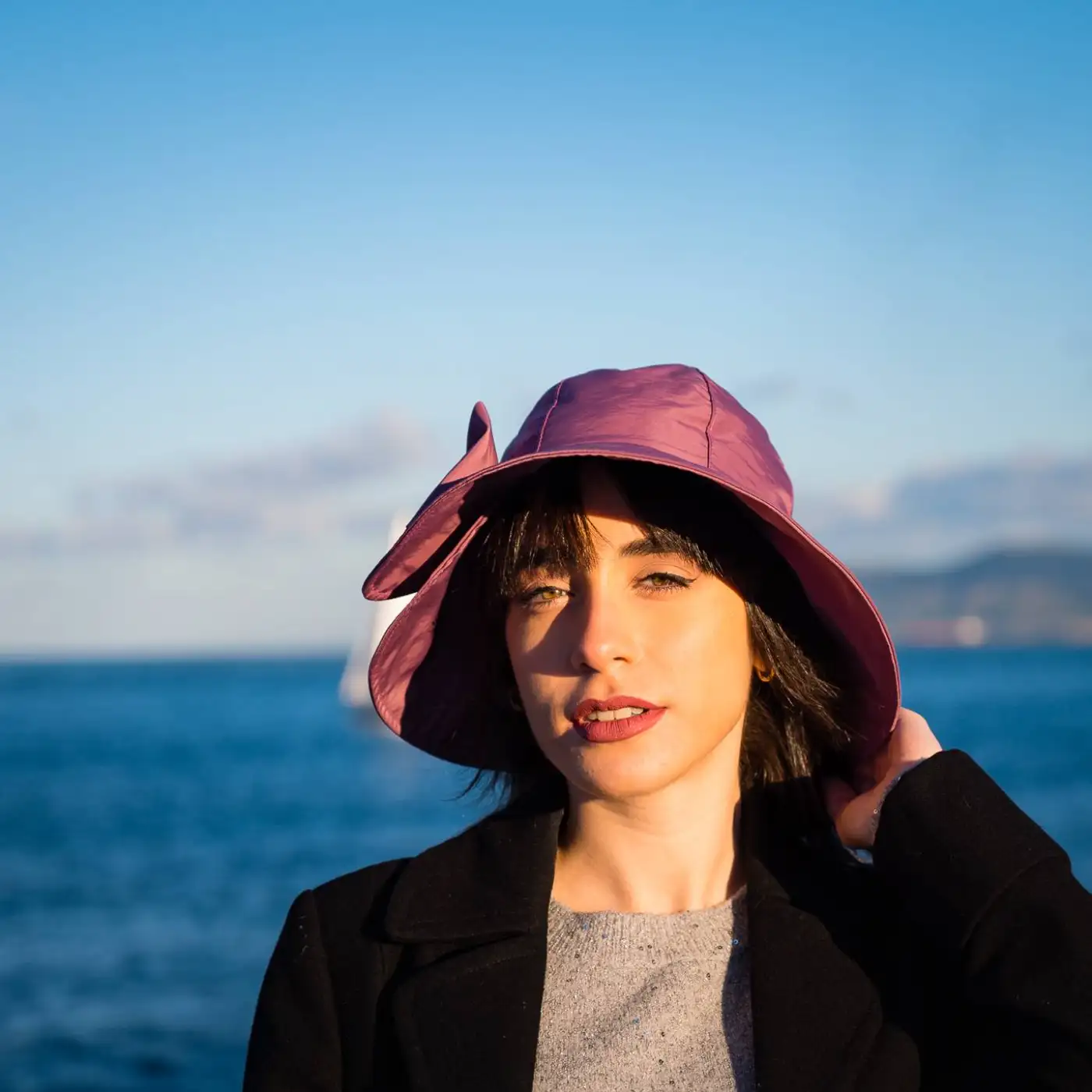 Bucket Impermeabile Foderato in Pile con Fiocco