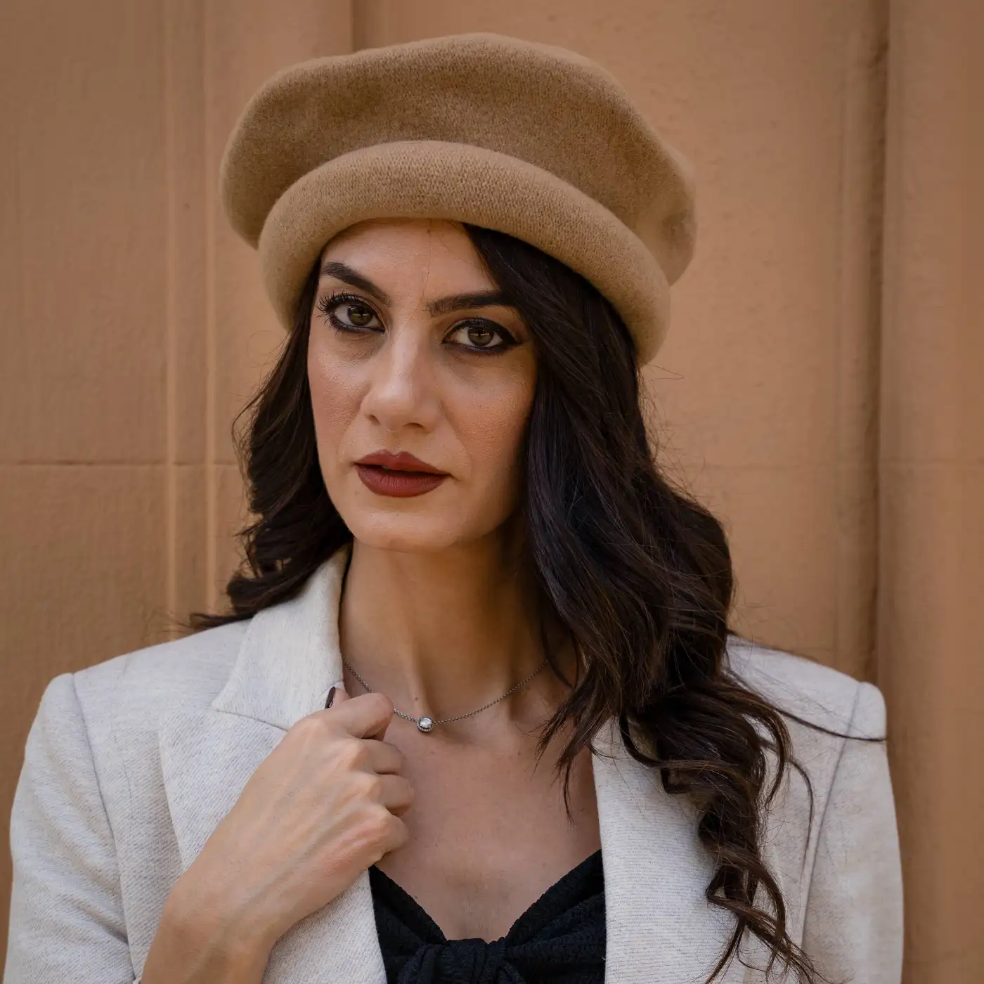 Basco Parigino in Lana Vergine con Risvolto Arricciato