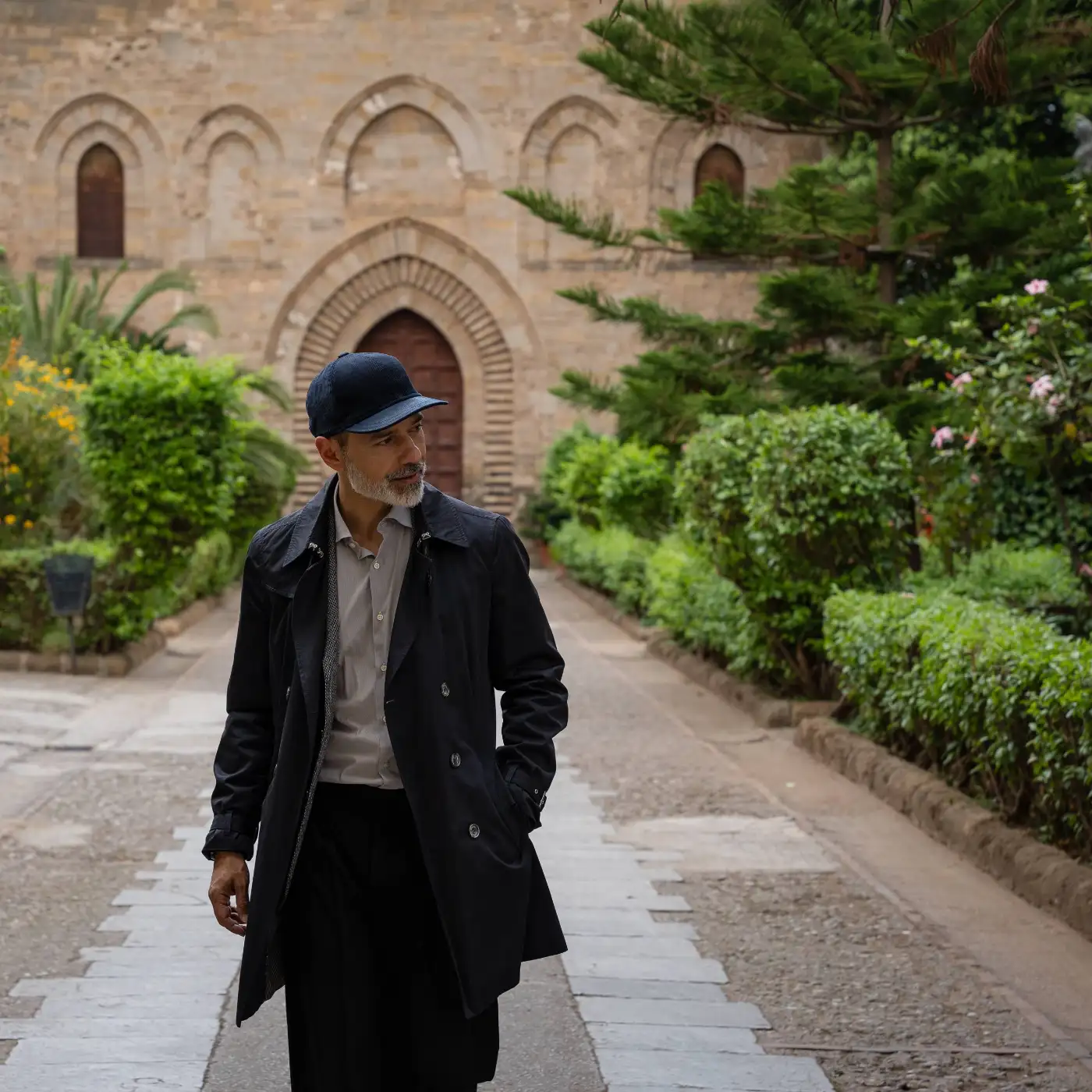 Berretto in Velluto con Visiera Rigida in Ecopelle