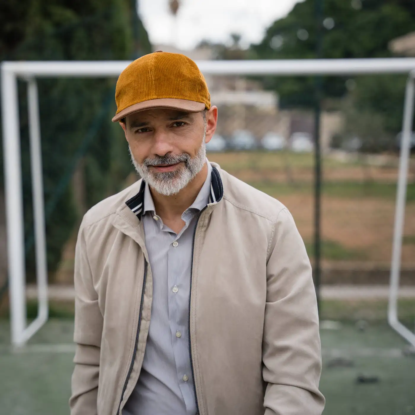 Berretto in Velluto con Visiera Rigida in Ecopelle