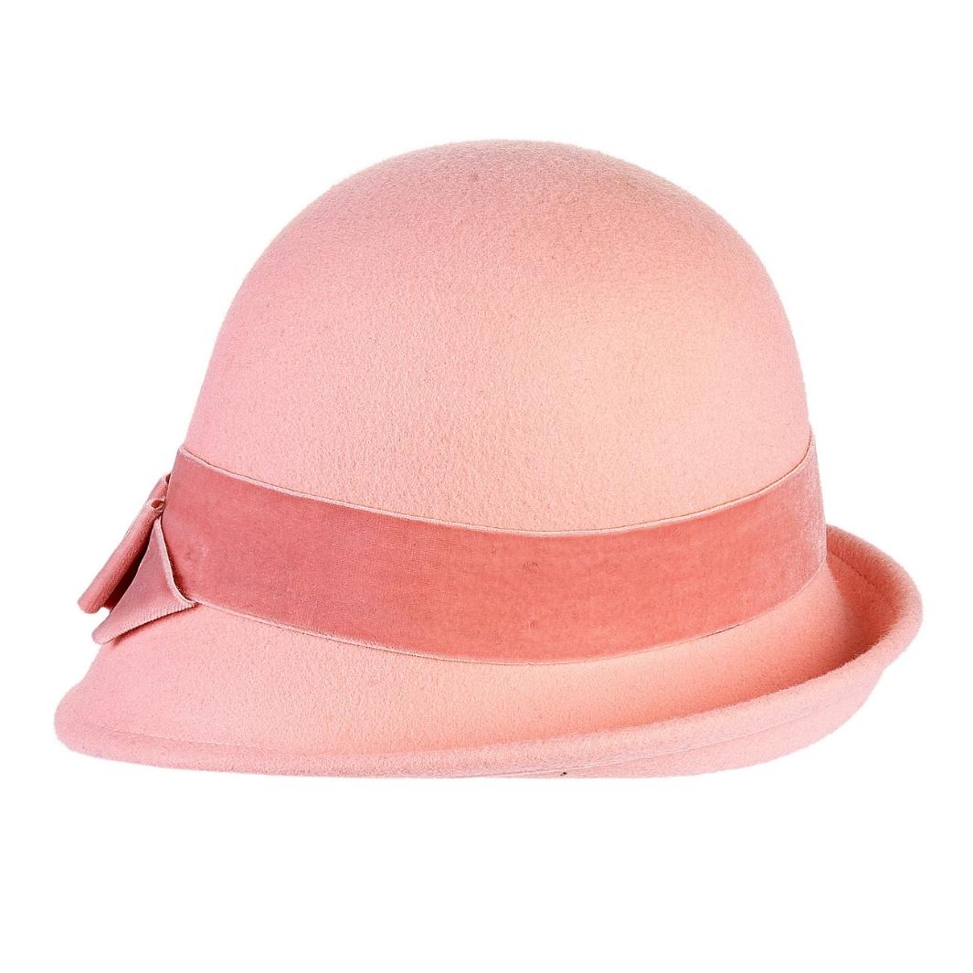 Cappello a Cloche in Feltro di Lana Merinos con Nastro di Velluto