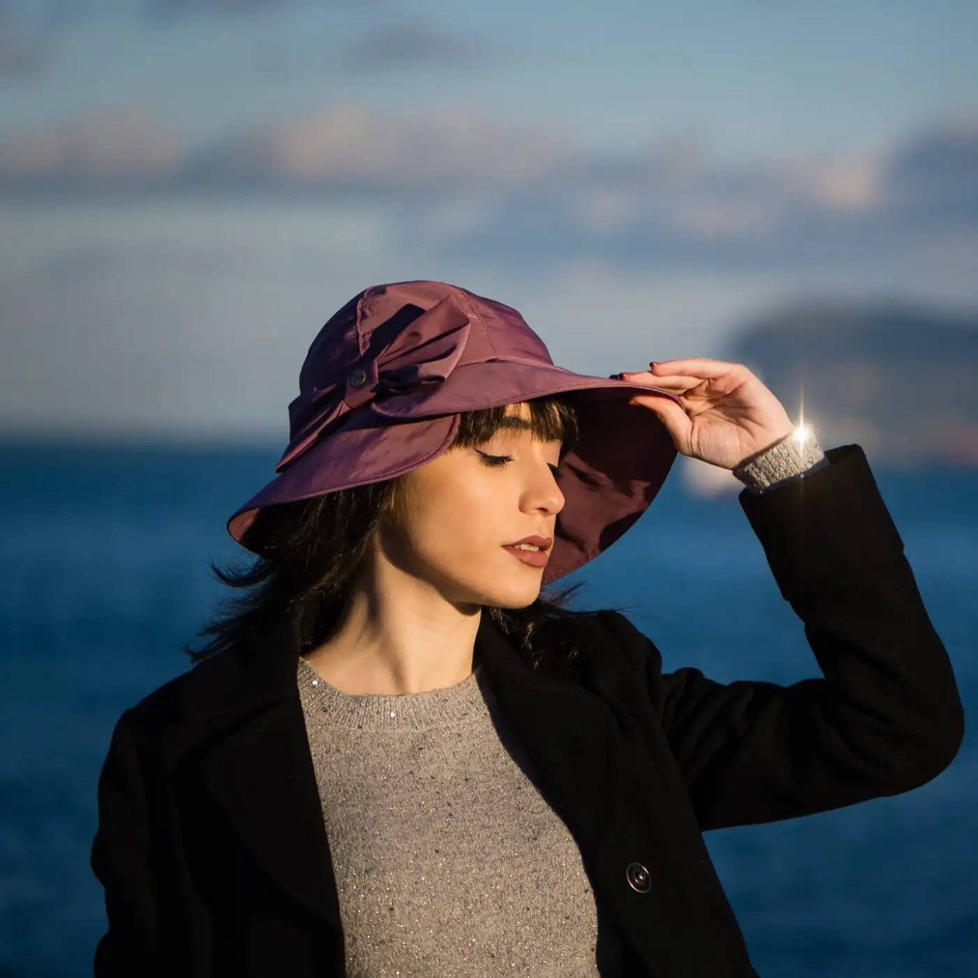 Bucket Impermeabile Foderato in Pile con Fiocco