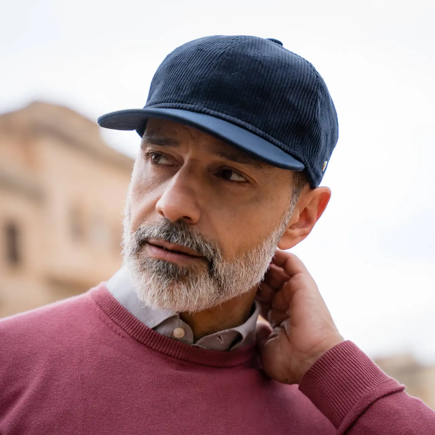 Berretto in Velluto con Visiera Rigida in Ecopelle