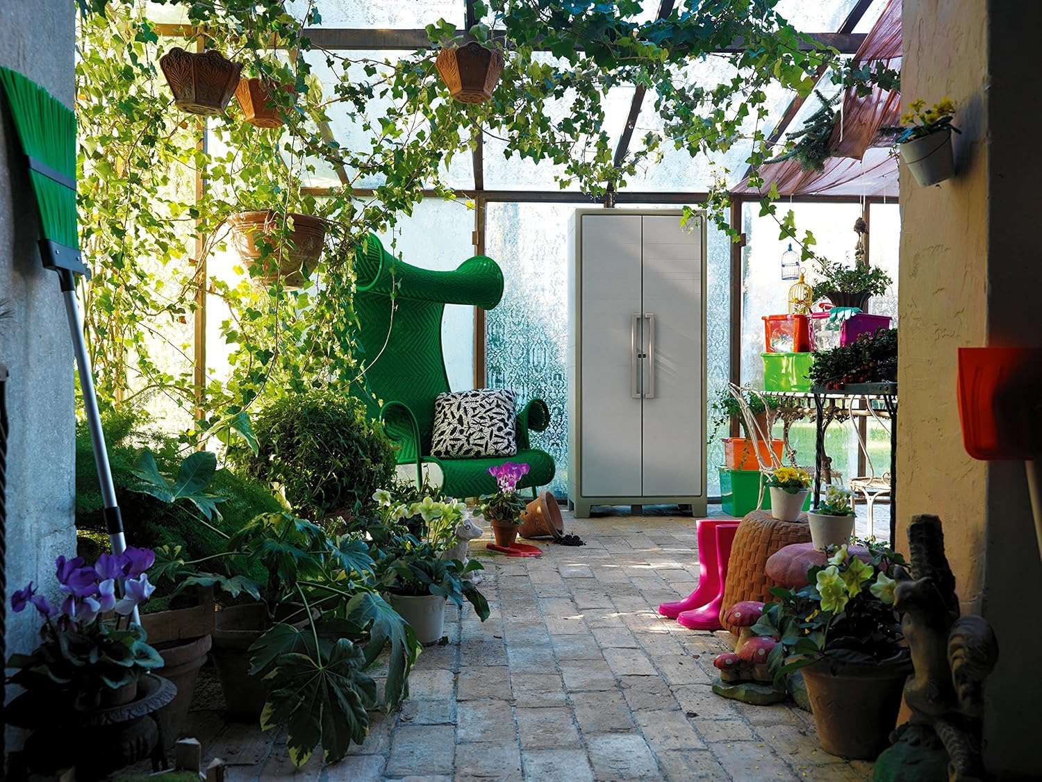 Keter Armadio Alto Gulliver, 4 Ripiani Regolabili, da Esterno, Ideale per Balcone e Giardino, Sabbia/Beige, 80x44x182 H Cm