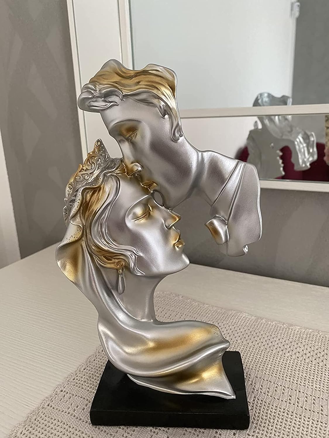 NORHOR Coppia statua creativa bacio scultura arte astratta coppia scultura arredamento casa statua resina decorazione romantica utilizzata per la decorazione della casa, matrimonio, regalo.