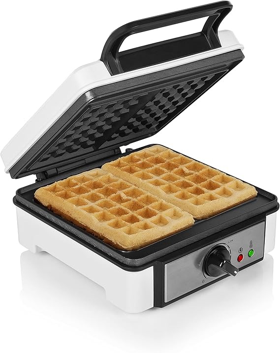 Princess Waffle Iron 132397, a forma di waffle belga, 1200 Watt, lunghezza del cavo 0,75 m, teglia 19,8 x 19,5 cm, livello di calore regolabile, rivestimento antiaderente, Argento/Nero,