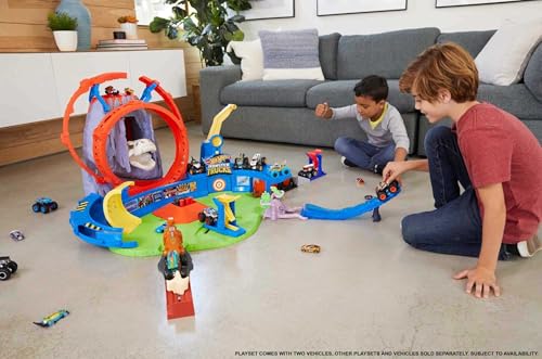Hot Wheels   Playset Monster Trucks Arena Vulcano con Luci, Suoni e 2 Veicoli e 2 Lanciatori, Giocattolo per Bambini 4 Anni, GYL14 : Giochi e giocattoli