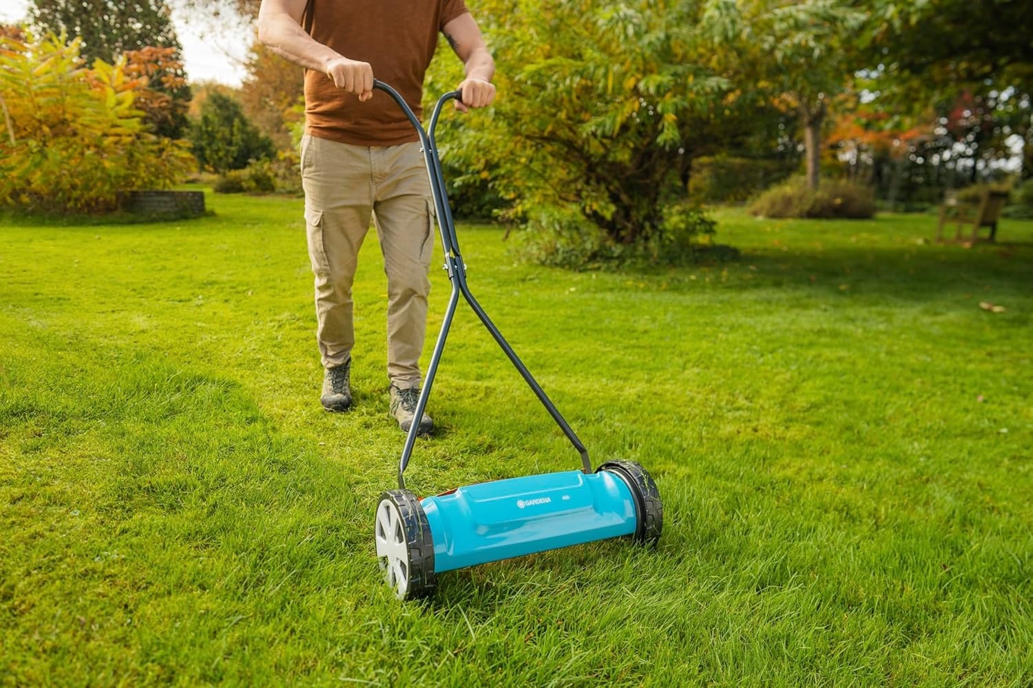 Gardena Classic rasaerba a cilindro 400, rasaerba manuale con larghezza di lavoro di 40 cm per prati fino a 200 m², rullo di lama in acciaio di qualità, tecnologia di taglio senza contatto (4018-20)