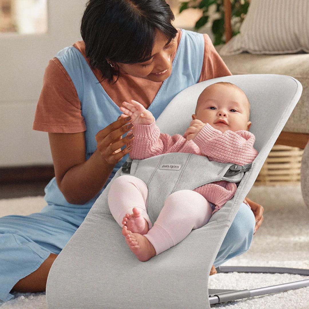 Dondolo BabyBjörn Bliss – Rivestimento mélange tessuto intrecciato grigio chiaro, ergonomico e confortevole