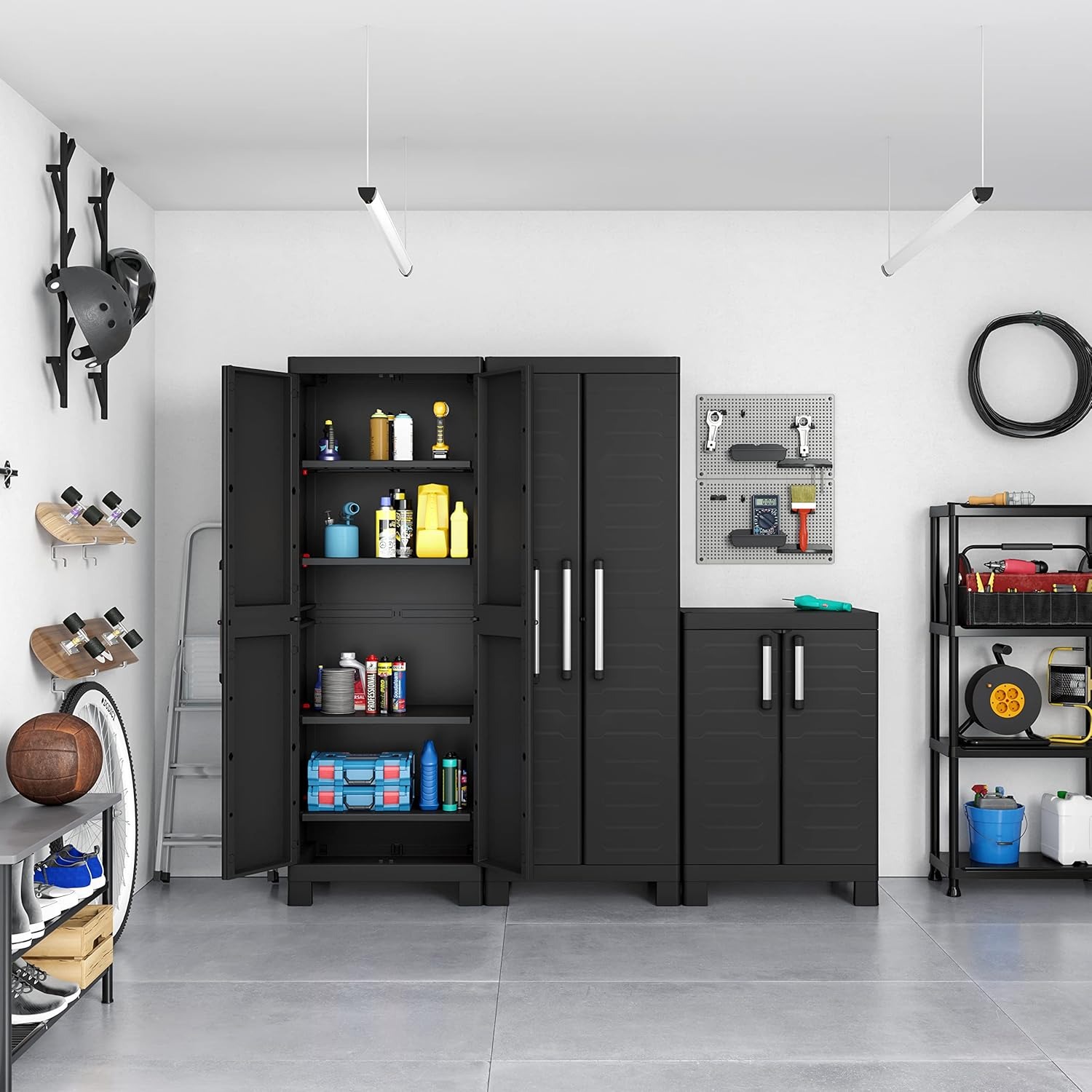 Keter Armadio 4 ripiani realizzato in resina Detroit Alto Nero 65x45x182H cm ECOMMERCE PACK