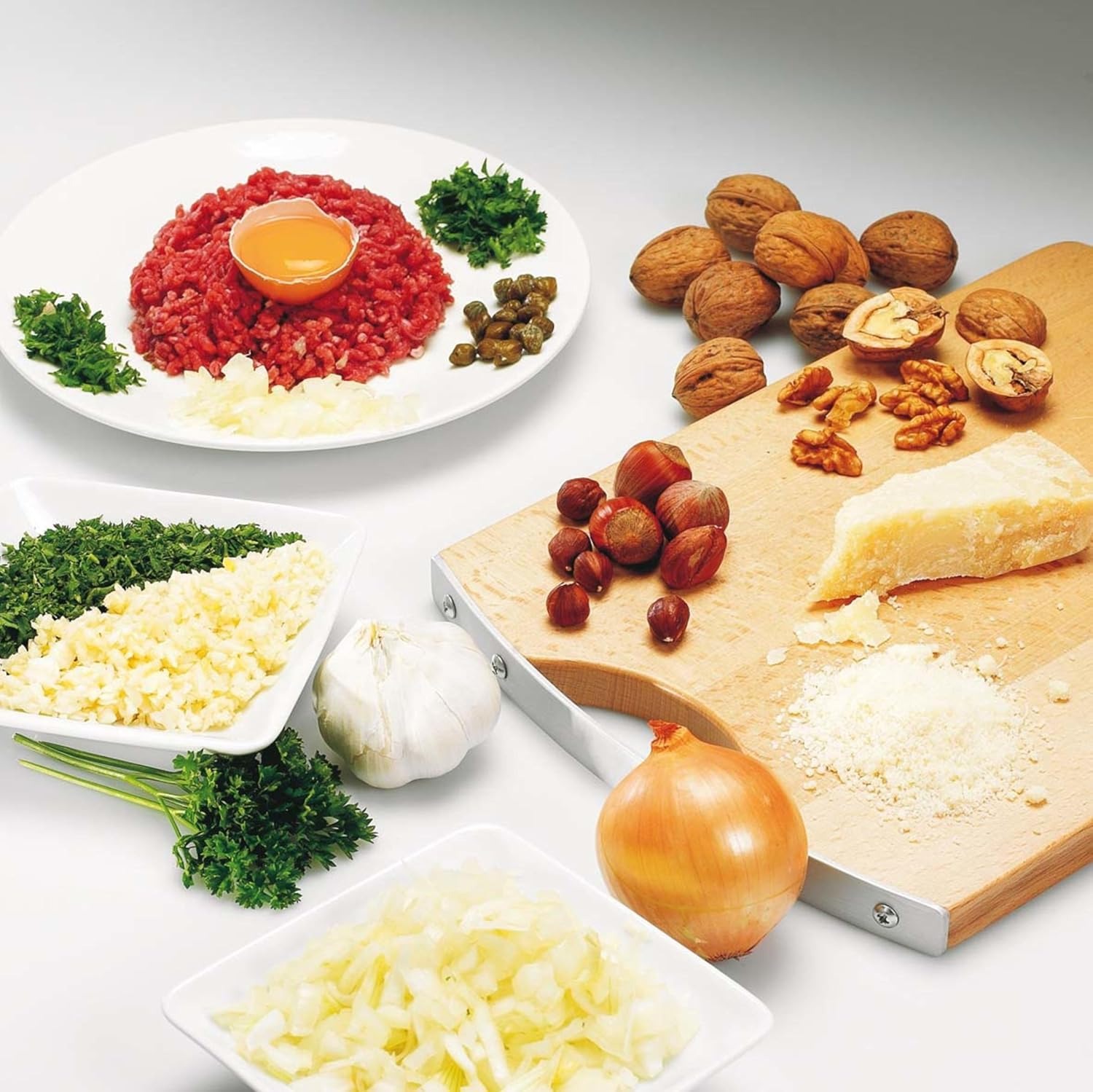 Informazioni su questo articolo FRULLATORE BLENDFORCE: Con un innovativo sistema di raffreddamento ad aria per una durata ottimale del motore, questo frullatore offre praticità e comfort per preparazioni calde o fredde. Grazie alla tecnologia Smart L