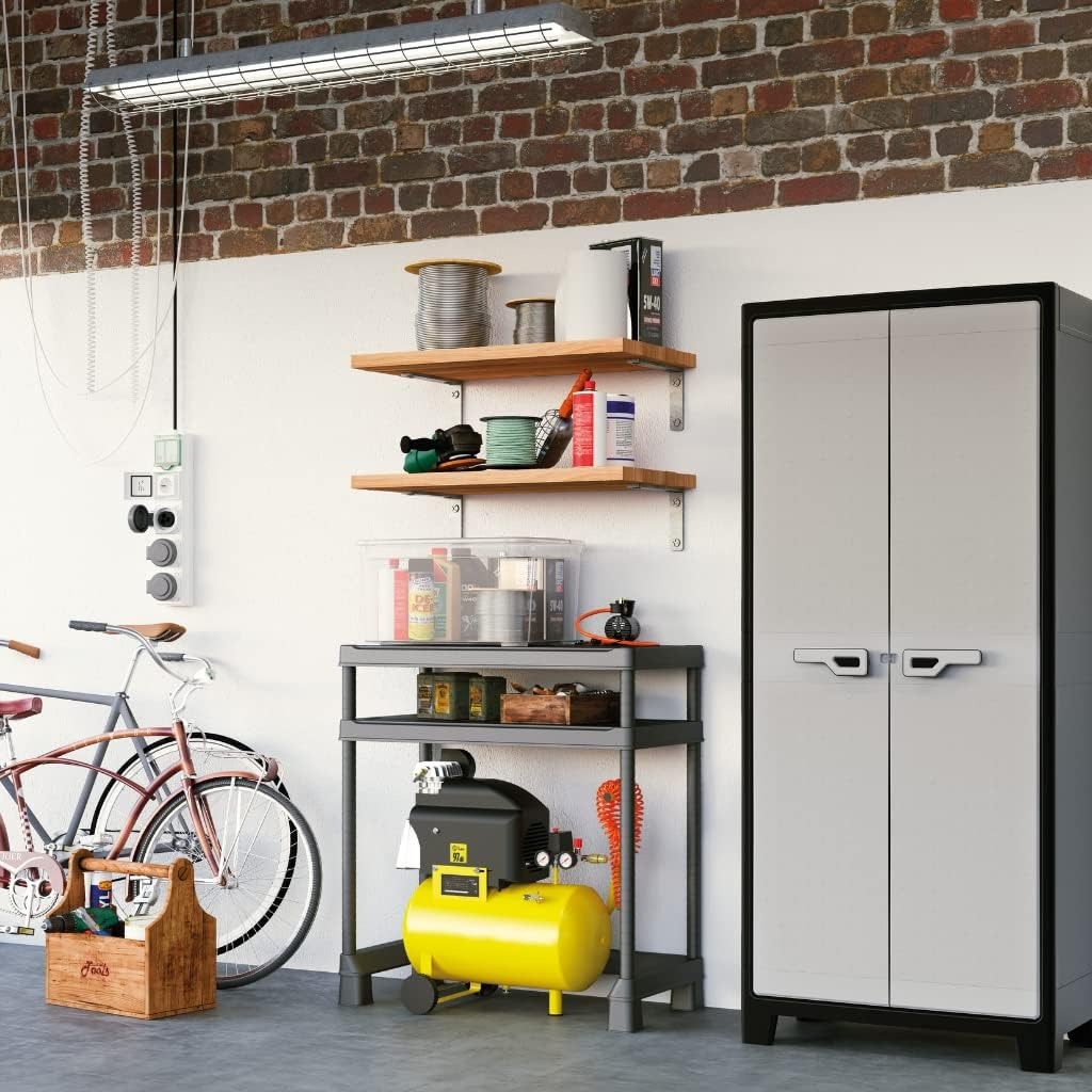 Keter Armadio Alto Titan con Ripiani Regolabili, da interno ed esterno, 80 x 44 x 182 cm