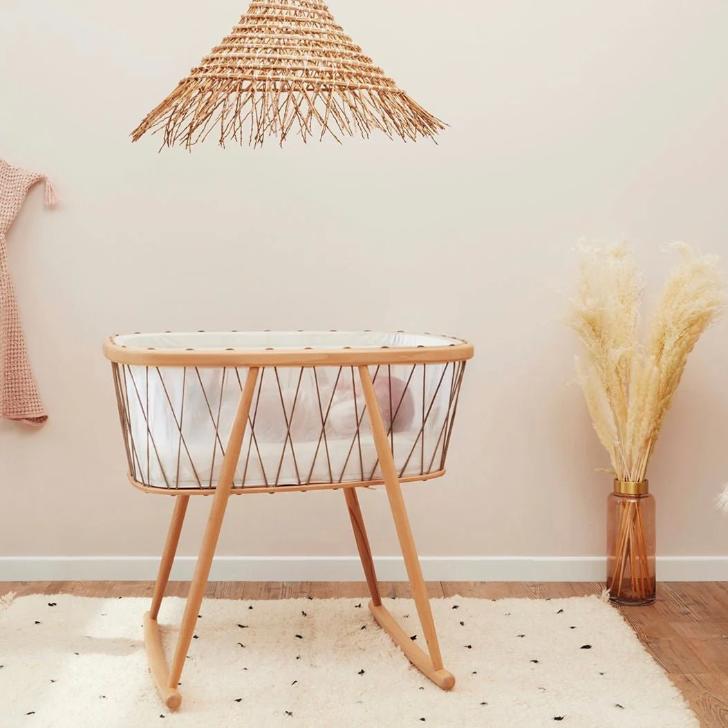 2025 Culla KUMI di Charlie Crane – Uno spazio di riposo dolce dal design moderno