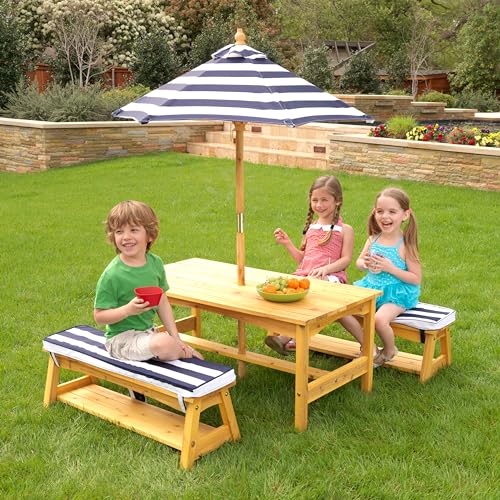 KidKraft Set tavolo e panchine in legno per bambini con cuscini e ombrellone, mobili per giardino e per esterno, Strisce blu navy e bianche, 00106 : Giardino e giardinaggio