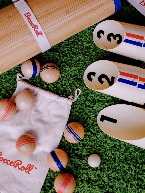 2025 BocceRoll™ – Scopri il tuo nuovo gioco da giardino preferito! Combina il meglio dei popolari giochi arcade di bocce e lancio del sacchetto di fagioli in un unico avvincente gioco portatile da giardino.