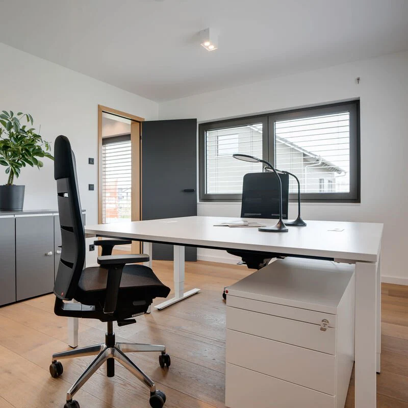 Sedia da ufficio ergonomica con rivestimento in pelle Agilis Matrix MT13 – la sedia da ufficio per dirigenti – Made in Germany – Garanzia 30 anni