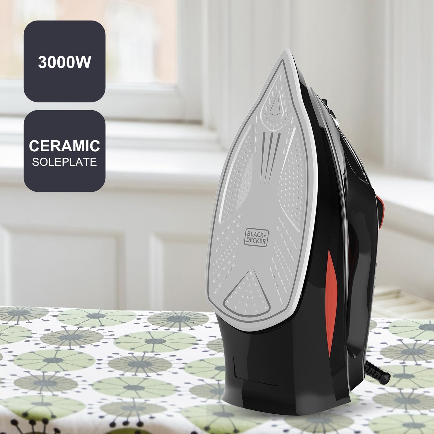 BLACK+DECKER BXIR3000E - Iron, 3000W. Ceramic soleplate, steam boost, 200 g/min. Continuous steam 45 g/min. Double anti-limescale system. Disinfectant steam. Non-drip. Black