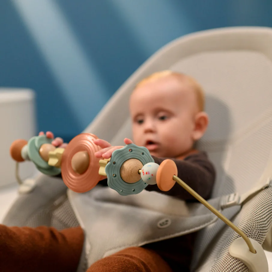 Maxi Cosi Dove Elegance Bege com Arco de Atividades