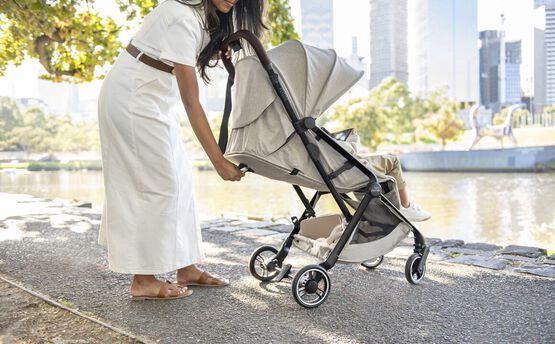 Britax Romer Flylite Sage Green