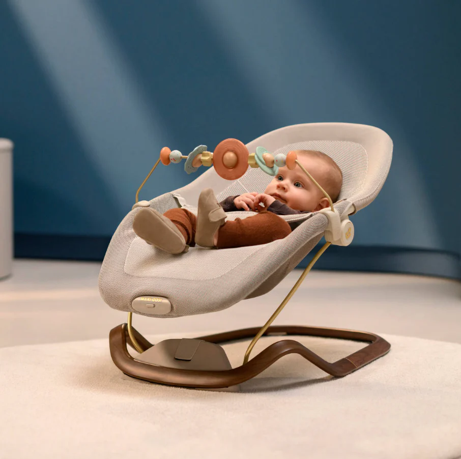 Maxi Cosi Dove Pro Elegance Graphite com Arco de Atividades