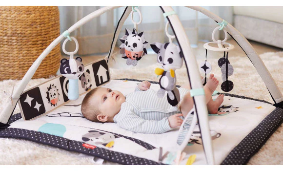 Tiny Love Ginásio Black & White Magic Tales