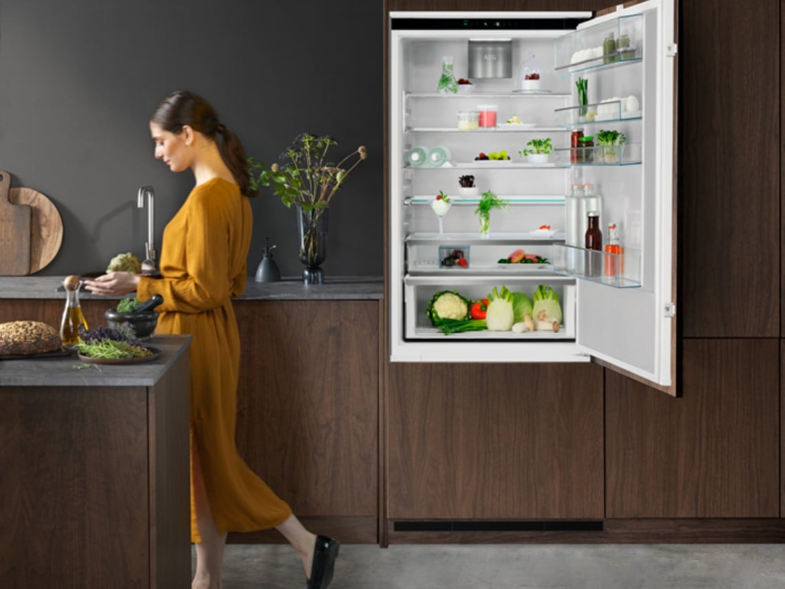 Frigorífico Combinado AEG NSC7P751ES SERIE 70 (Ventilado - 189,5 cm -376 L -Branco)