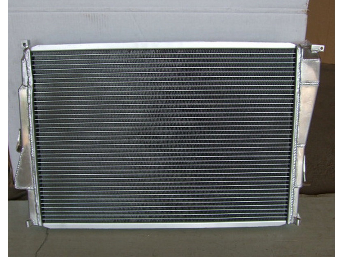 Radiador Alumã­nio M3 1999 Tamanho Nãºcleo 580mm X 398mm Tamanho Total 710mm X 437mm 2006 E Mais, 2 Linhas Oem