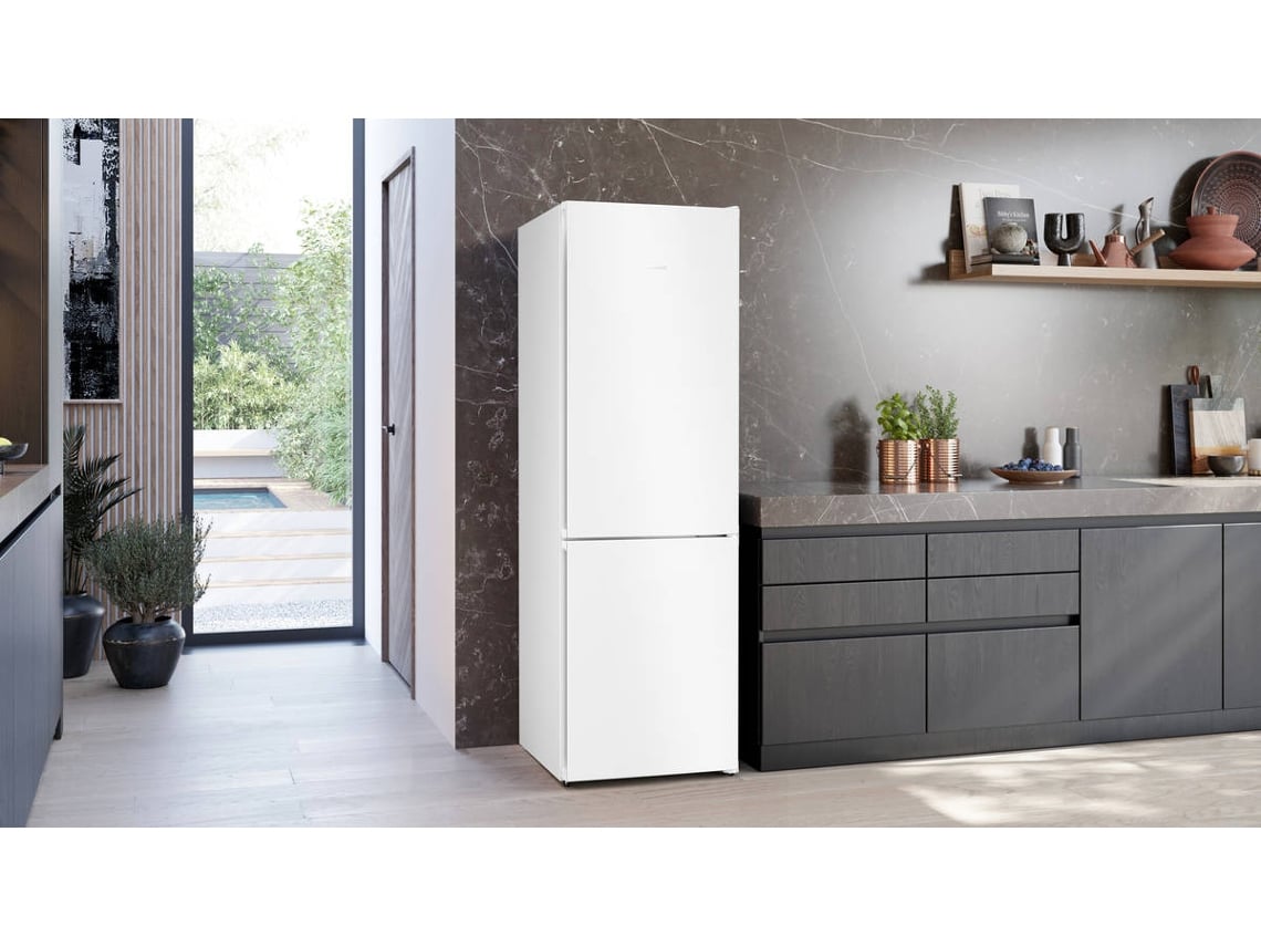 Frigorífico Combinado SIEMENS KG36N2WCF C (No Frost - 186 cm - 321 L - Branco)
