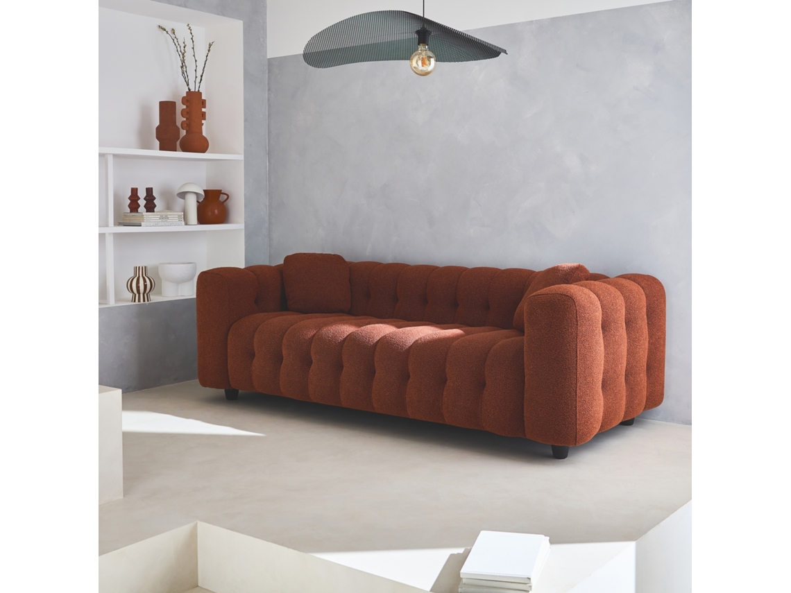 Sofá Estofado em Tecido Boucle Texturado de 3 Lugares Terra Cotta SWEEEK
